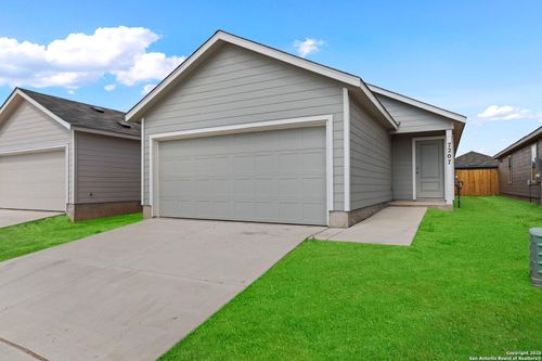 7207 Brownleaf Dr, San Antonio, TX, 78227-1202 | Card Image