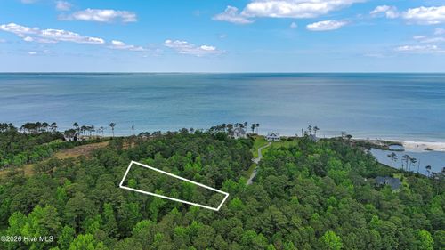 135 Herring Pond Ct, Beaufort, NC, 28516-6704 | Card Image