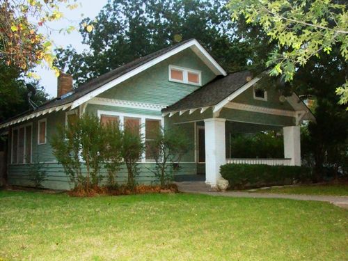 small-218 N Windomere Avenue, Dallas, TX, 75208 | Card Image