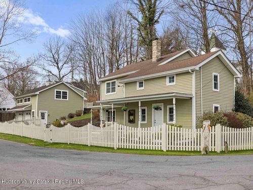 73 Sands Ave, Milton, NY, 12547-5135 | Card Image