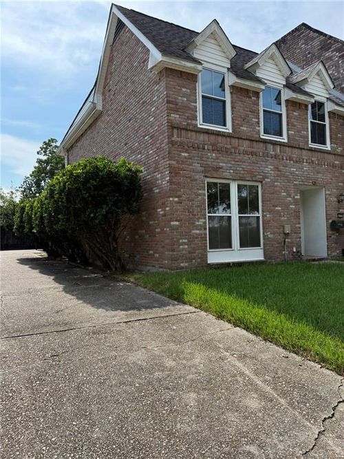 4335 Woodland Drive, New Orleans, LA, 70131 | Card Image