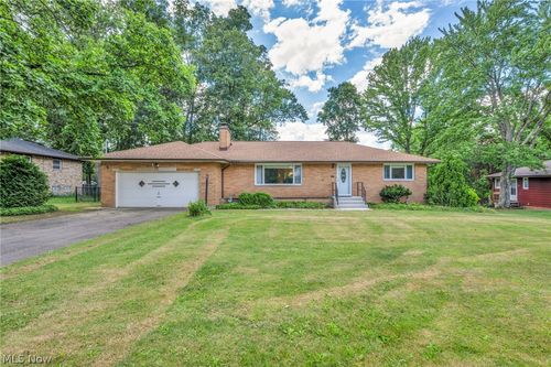 8382 Parkdale Dr, North Royalton, OH, 44133-1608 | Card Image