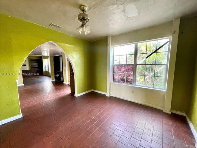 230 Ne 175 Th Ter, House other with 3 bedrooms, 2 bathrooms and null parking in North Miami Beach FL | Image 9