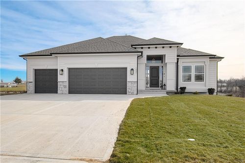 1027 Fir Ln, Liberty, MO, 64068-4315 | Card Image