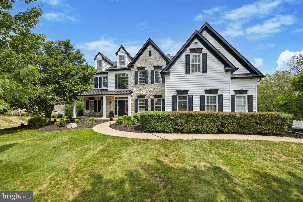 Longacre Dr, Collegeville, PA 19426