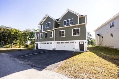 40-44 Thomas Mann Cir, Norfolk, MA, 02056-1684 | Card Image