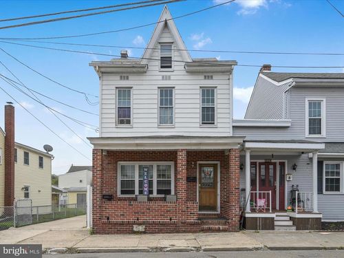 210 N Mill St, SAINT CLAIR, PA, 17970-1020 | Card Image