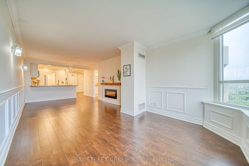 1508-33 Weldrick Rd E, Richmond Hill, ON, L4C8W4 | Card Image