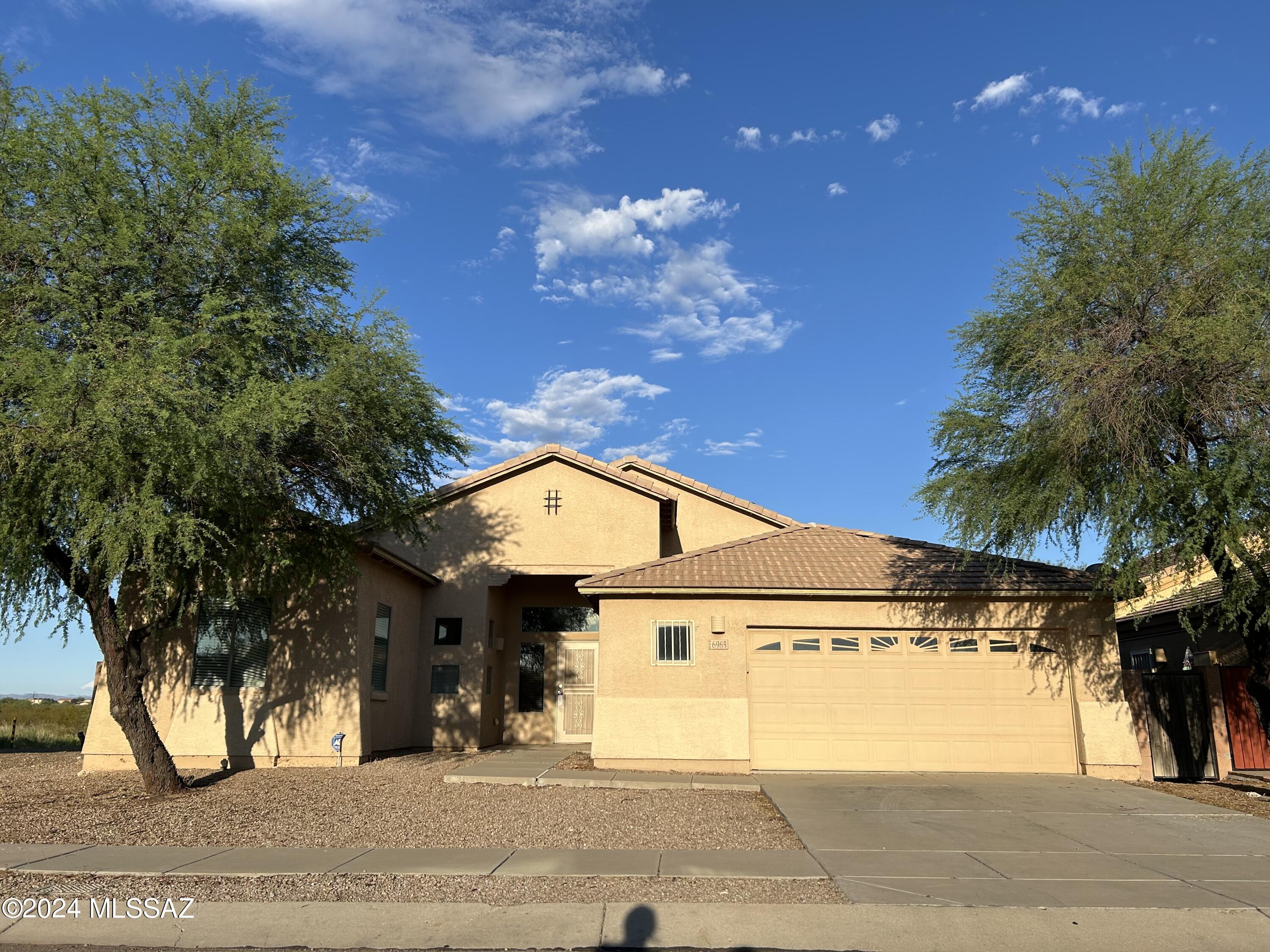 Cottontail Run Ave, Tucson, AZ 85756