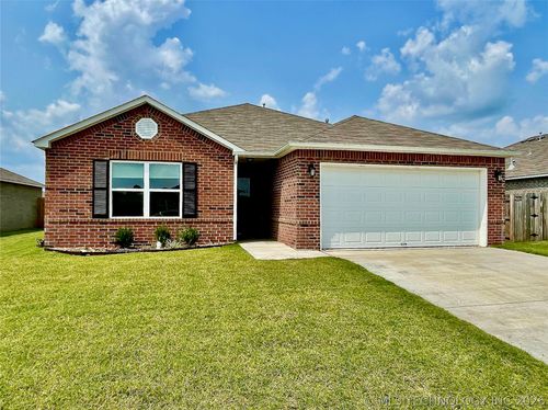 8501 E 162nd Street S, Bixby, OK, 74008 | Card Image
