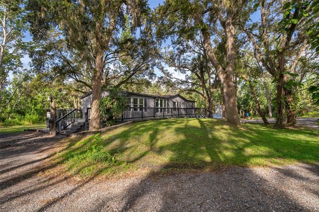 411 Racoon Trl, House other with 3 bedrooms, 2 bathrooms and null parking in GENEVA FL | Image 6