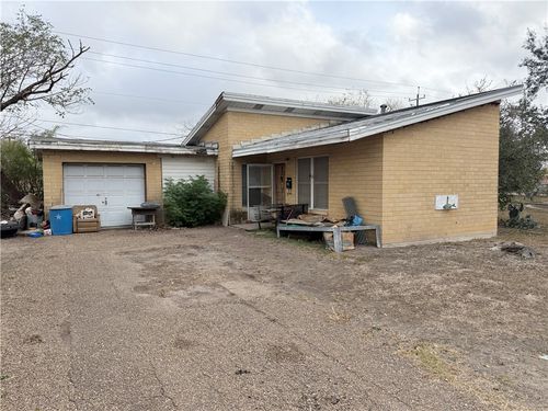1102 Lawndale Drive, Kingsville, TX, 78363 | Card Image