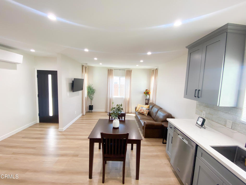 Residential Lease in Los Angeles 3