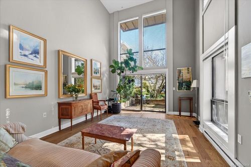 111-880 Short St, Victoria, BC, V8X2V5 | Card Image