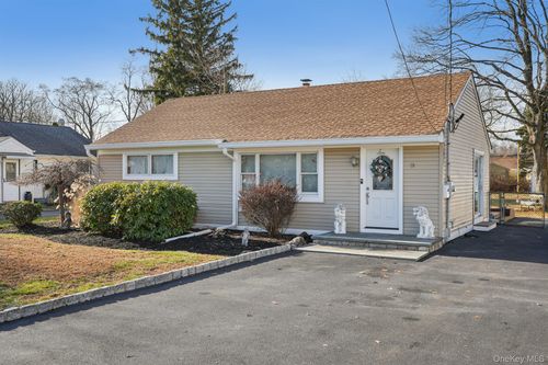 19 Tanneyanns Ln, West Haverstraw, NY, 10993-1220 | Card Image