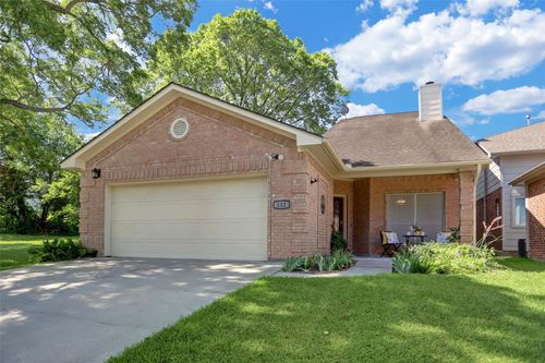 112 Harbour Town Dr, Montgomery, TX, 77356-8855 | Card Image