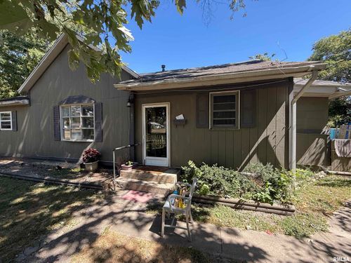 617 N Walnut St, Centralia, IL, 62801-2543 | Card Image