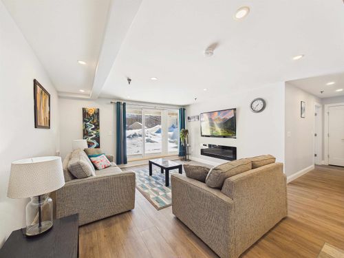 3a8-133 E Mountain Rd, Killington, VT, 05751-9615 | Card Image