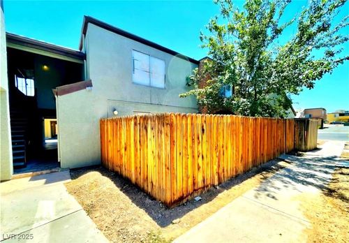 apt-b-1460 Hialeah Dr, Las Vegas, NV, 89119-6335 | Card Image