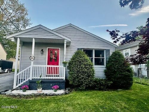 11 E Tremont St, Glens Falls, NY, 12801-4649 | Card Image