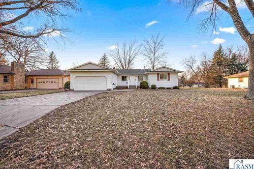 1224 S Ramsey St, Blue Earth, MN, 56013-2226 | Card Image