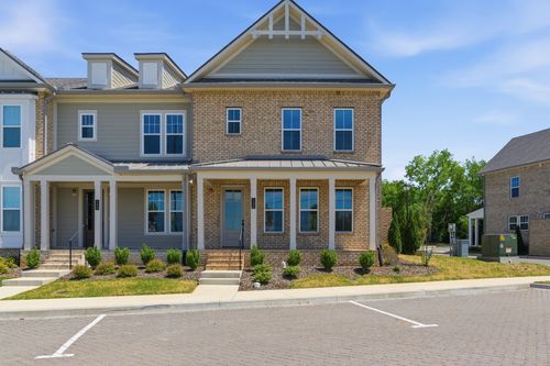 136 Nearwater Pl, Hendersonville, TN, 37075-3279 | Card Image