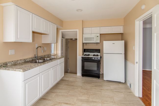 542 E Muir Ave, House other with 3 bedrooms, 1 bathrooms and null parking in Hazel Park MI | Image 8