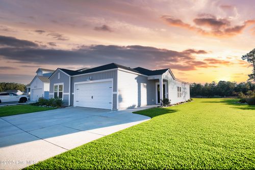 1001 Bourne Dr, Ocean Isle Beach, NC, 28469-1213 | Card Image