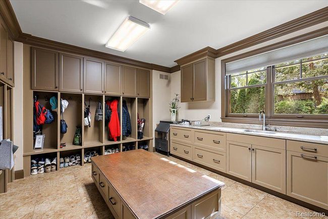 1330 Oxford Rd, House other with 8 bedrooms, 8 bathrooms and null parking in Bloomfield Hills MI | Image 42
