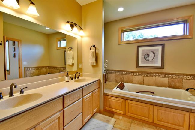 Dual sinks | Image 16