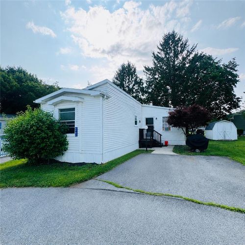 8982 Breinig Run Cir, BREINIGSVILLE, PA, 18031-2026 | Card Image