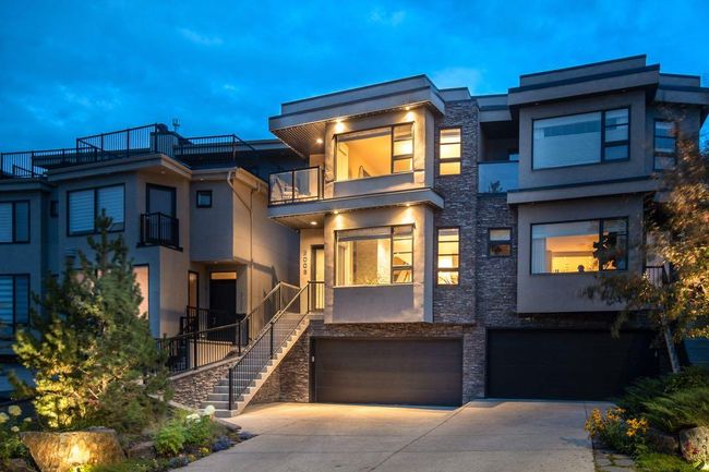 2005 28 Avenue Sw, Home with 2 bedrooms, 3 bathrooms and 2 parking in Calgary AB | Image 1