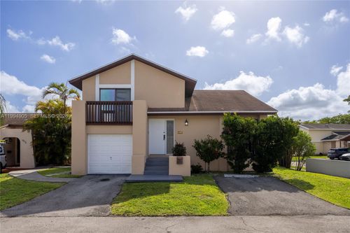 0-914 Nw 106th Ave Cir, Miami, FL, 33172 | Card Image