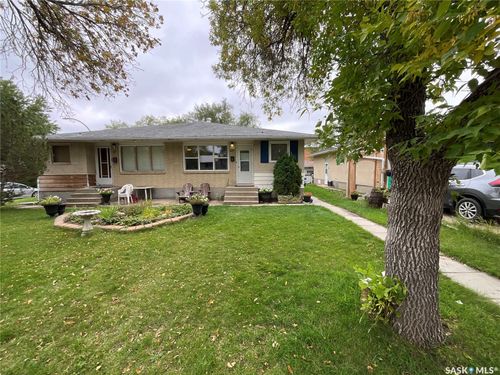 29 Mcmurchy Avenue, Regina, SK, S4R3G3 | Card Image
