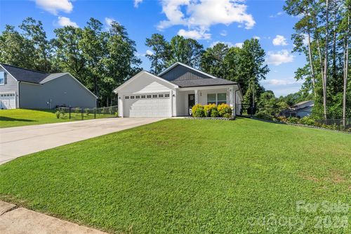 3155 Riber Ln, Claremont, NC, 28610-7436 | Card Image