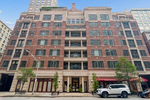 302-190 E Walton Pl, Chicago, IL, 60611-6598 | Card Image