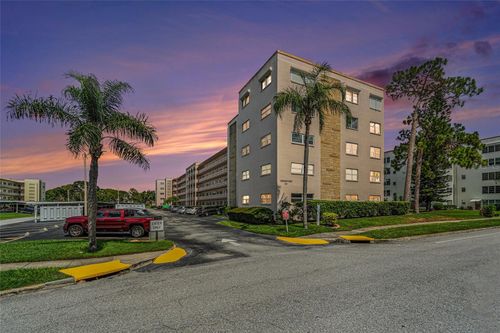 unit-415-5623 80th St N, St Petersburg, FL, 33709-5820 | Card Image