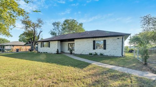 6033 S 31st West Ave, Tulsa, OK, 74107-9309 | Card Image