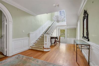 10 Hicks Lane, House other with 7 bedrooms, 5 bathrooms and null parking in Old Westbury NY | Image 2