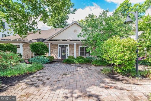 107 High Pointe Dr, HUMMELSTOWN, PA, 17036-8104 | Card Image