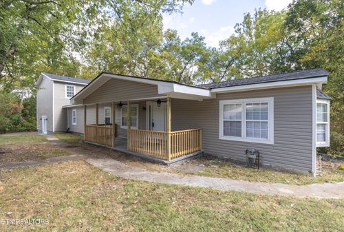 770 Mahoney Rd, Oliver Springs, TN, 37840-2636 | Card Image