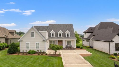 1160 Drakes Ridge Ln, Bowling Green, KY, 42103-7804 | Card Image