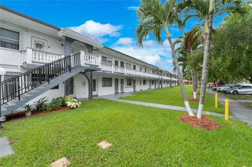 2-20337 Ne 2nd Ave, Miami, FL, 33179-2339 | Card Image