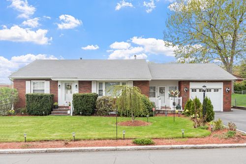 370 Reed St, Manchester, NH, 03102-2726 | Card Image