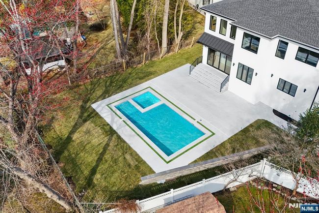 75 Maryland Rd, House other with 6 bedrooms, 8 bathrooms and null parking in Paramus NJ | Image 34