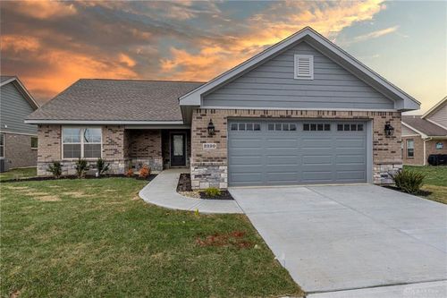 2220 Tandem Dr, Xenia, OH, 45385 | Card Image