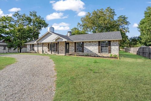 108 W College St, Leonard, TX, 75452-2408 | Card Image