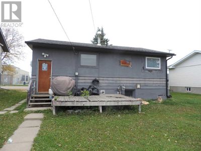 5121 53 Ave, House other with 4 bedrooms, 2 bathrooms and 2 parking in Rimbey AB | Image 3