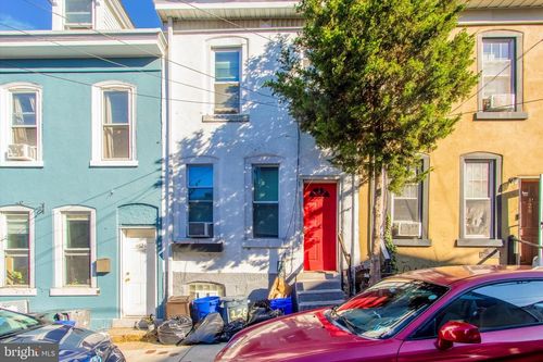 126 Burnside St, PHILADELPHIA, PA, 19127-1705 | Card Image