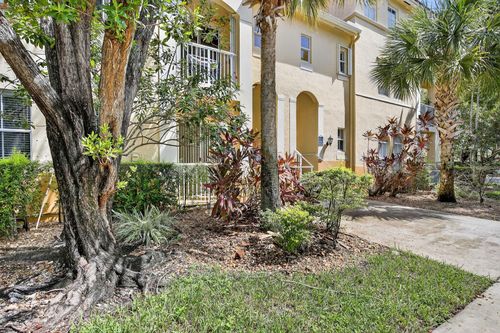 apt-104-110 Jacaranda Country Club Dr, Plantation, FL, 33324-2594 | Card Image